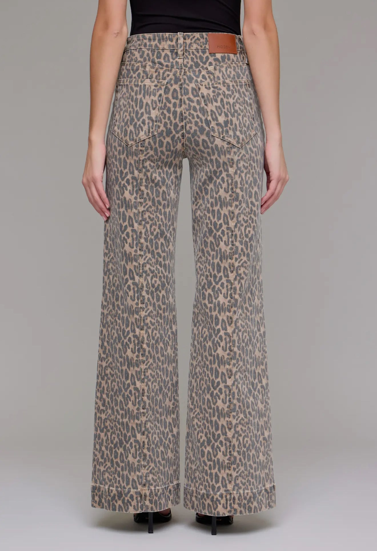 PREORDER! Chelsea Cheetah Comfort Flare 33” Inseam
