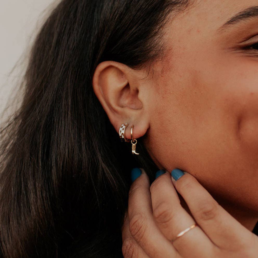 Brown & White Checkered Hoops.